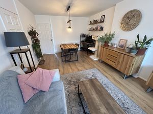 Photo 8- click for photo gallery